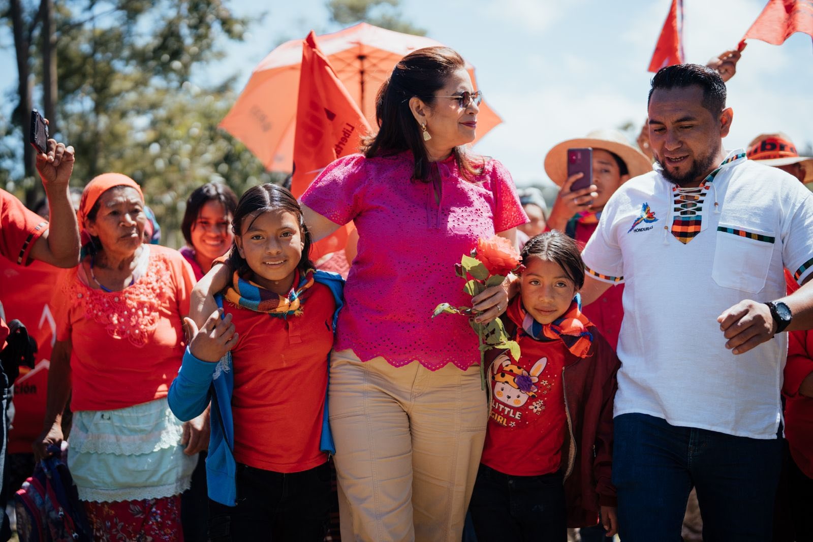 Rixi Moncada reafirma compromiso con pueblos indígenas y elecciones transparentes en...